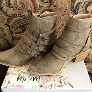 Mi.iM Strappy Boots - size 7.5